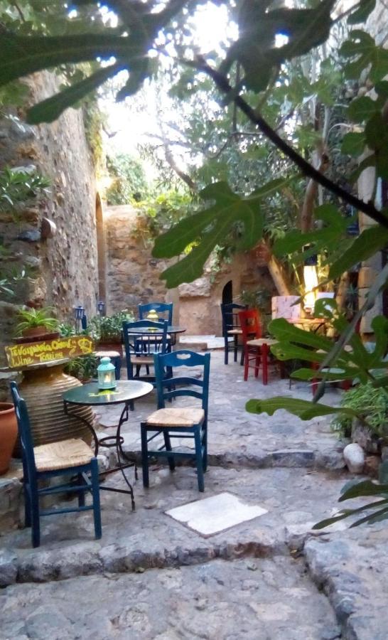 Hotel Byron'S Sea View à Monemvasia Extérieur photo